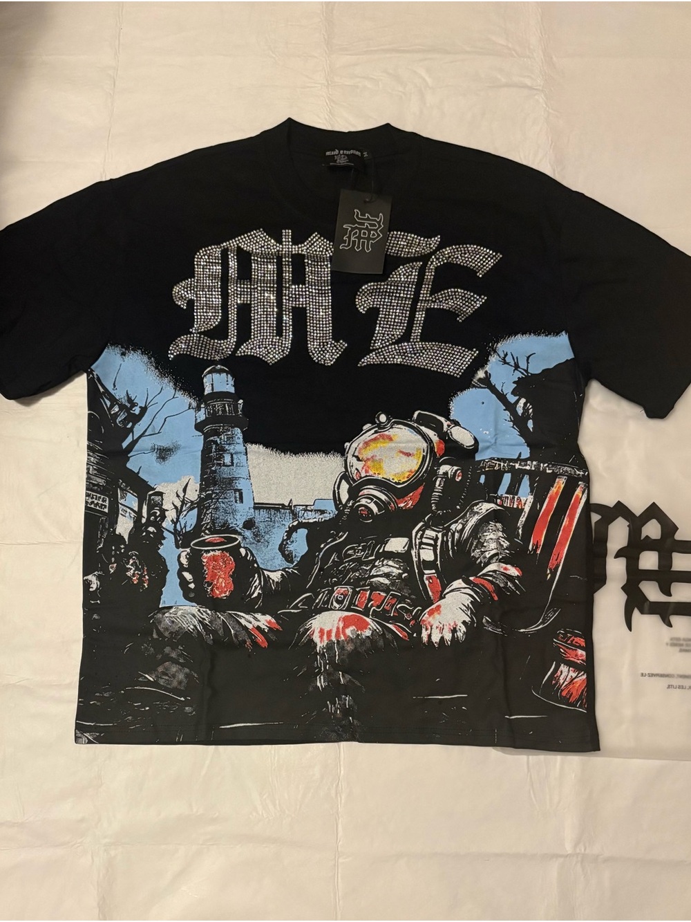 Black Graphic Short-Sleeve Tee with Diver Astronaut Illustration